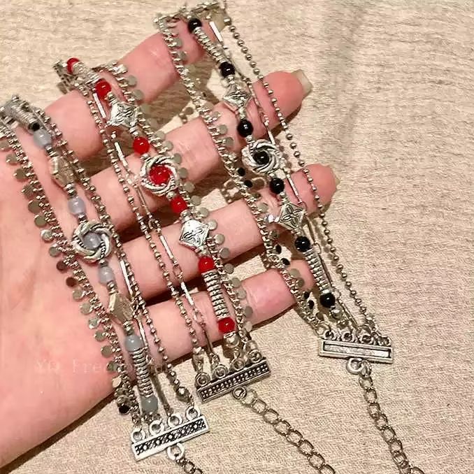 Ethnic Fashion Shoot - سوار بوهو عرقي متعدد الطبقات، مجوهرات