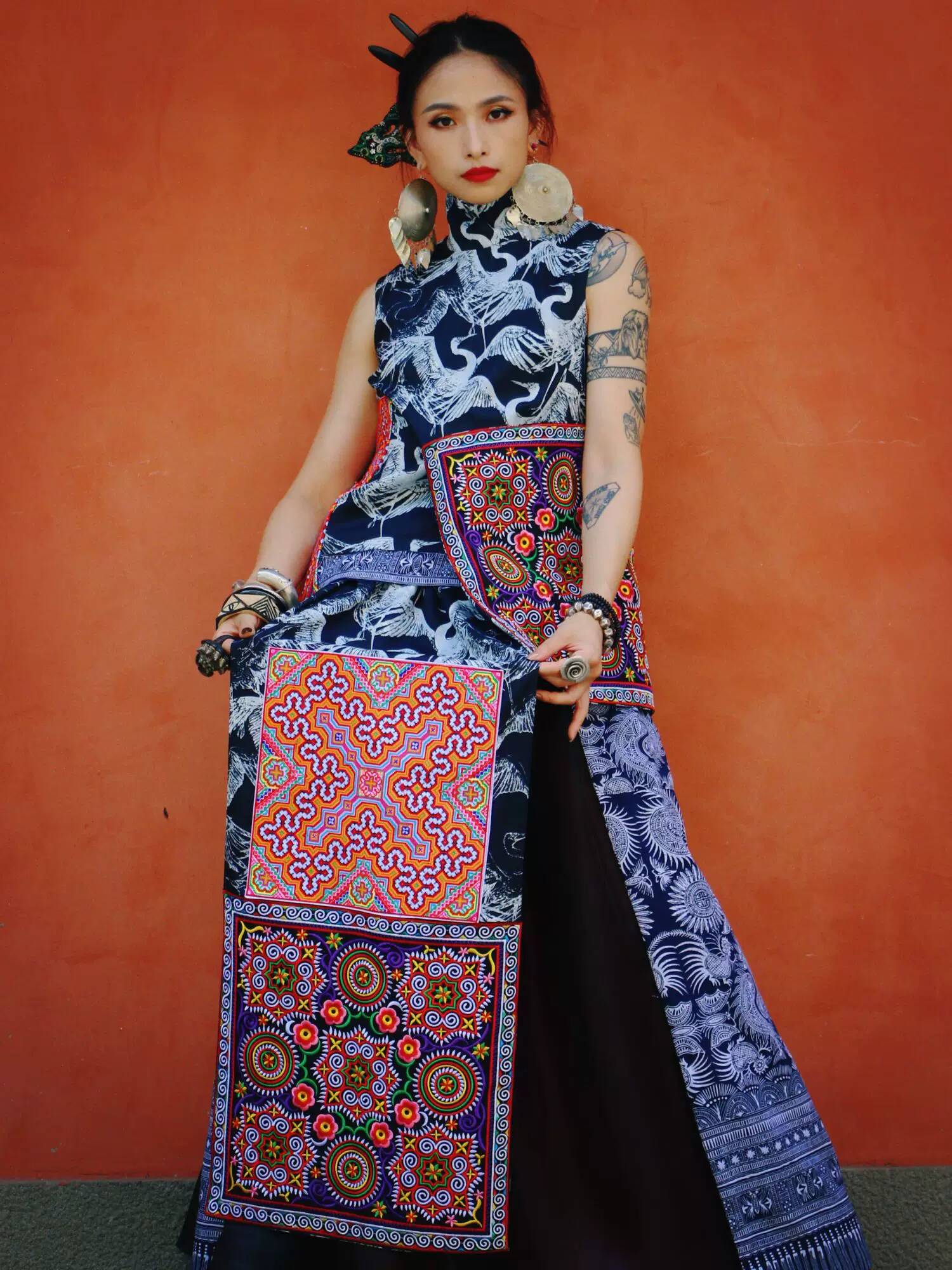 ملابس تقليدية لفتيات مياوجيانغ - مراجعة Ethnic Clothing & Online Fashion Store Khaadi Us وسعره