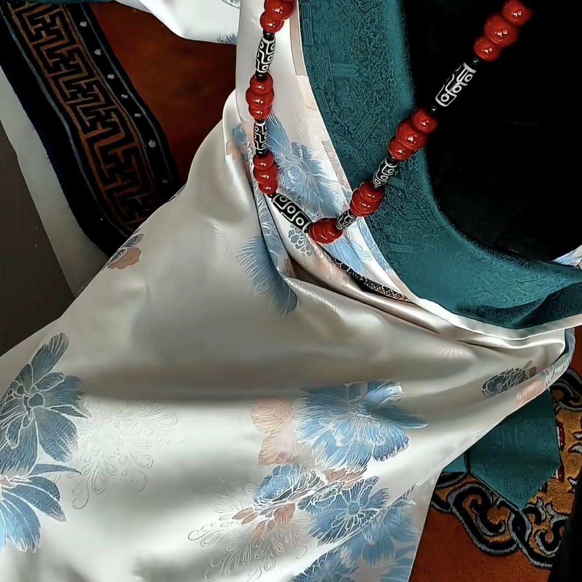 زي نسائي بوذي تبتي جديد على طر - مراجعة Ethnic Fashion Shoot وسعره
