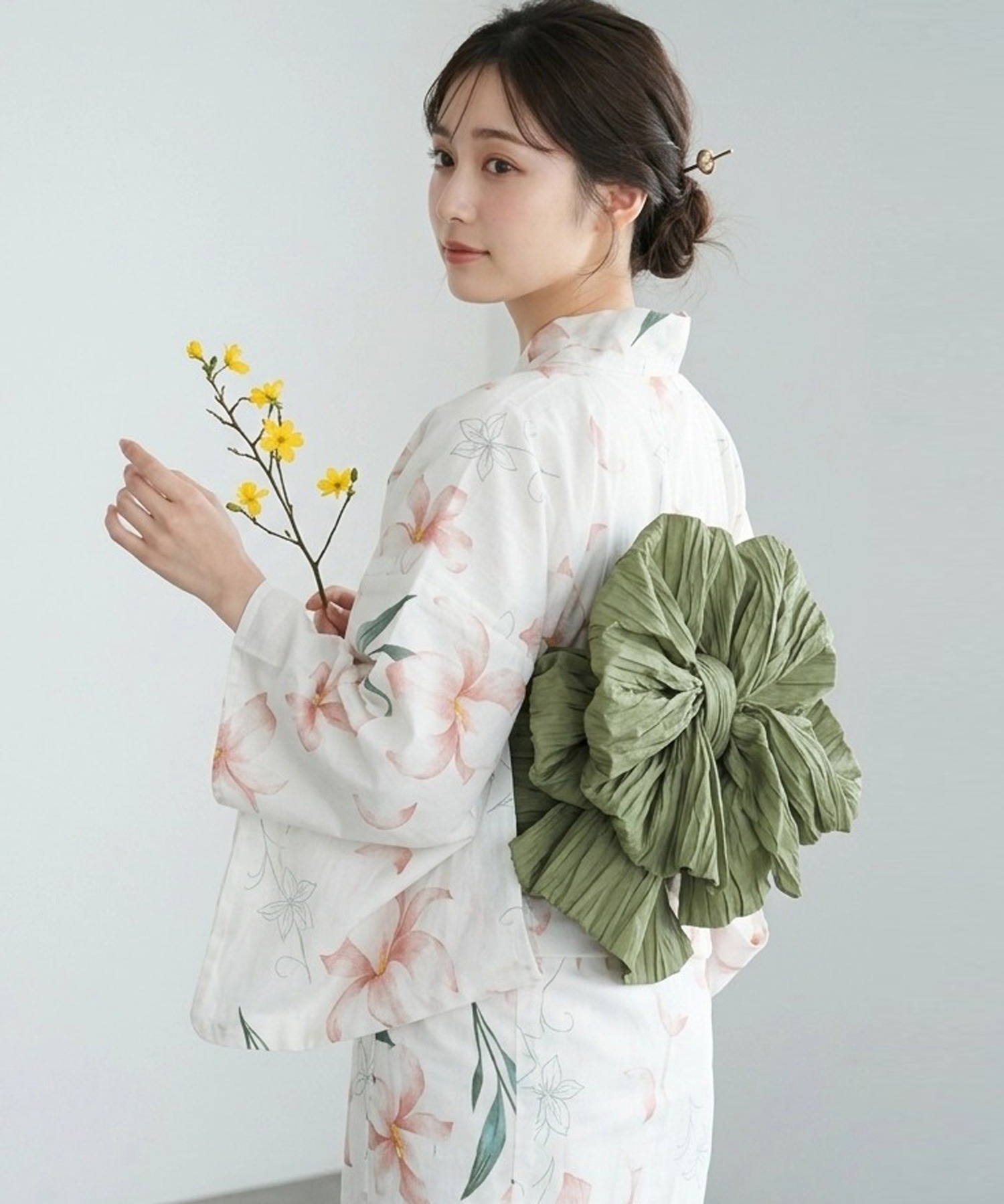 فستان يوكاتا كيمونو تقليدي للف - مراجعة Ethnic Clothing & Online Fashion Store Khaadi Us وسعره